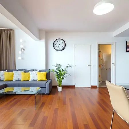 Mp4-beachfront Enjoy Breakfast Facing The Ocean Apartment *